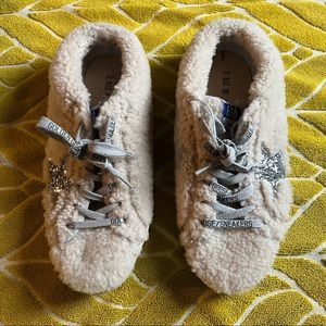 Help with golden goose sneakers (DO NOT BUY☺️)